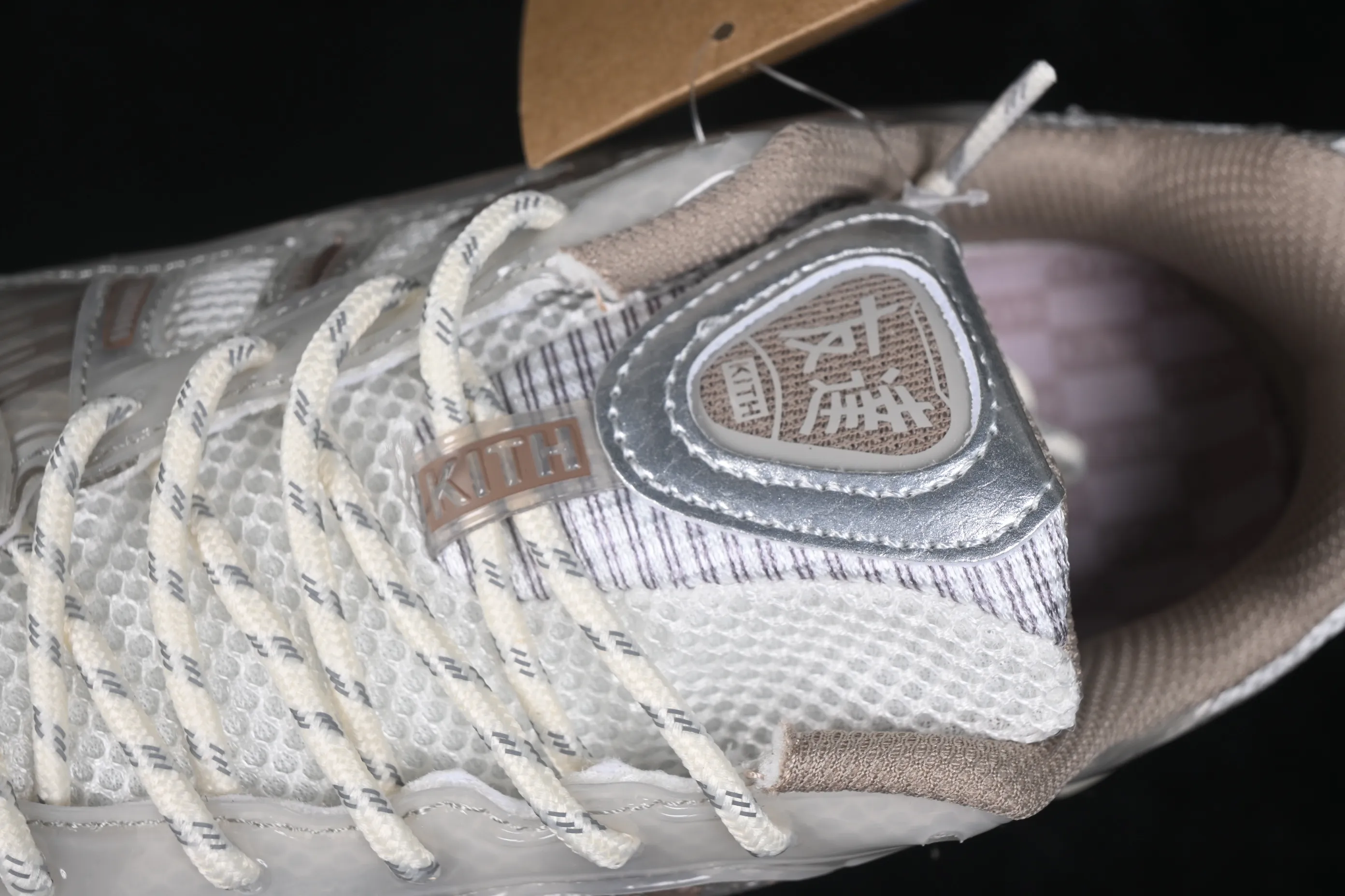 All categories Asics Asics series Asics Gel-Nimbus 12.1 Asics Gel-Nimbus 12.1 Asics retro breathable casual shoes cushioning men's wear-resistant running shoes 1203B144-100